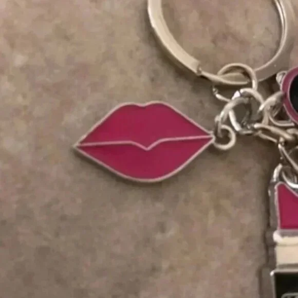 COPY - COPY - New in Package Keychain/Bag Charm - Picture 4 of 7